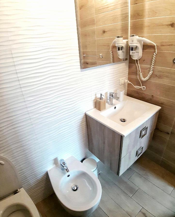 Pisa City Lodge Luaran gambar